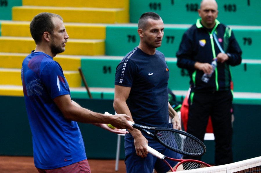 Tenis: Bosnia ya entrena en la arcilla de Lima